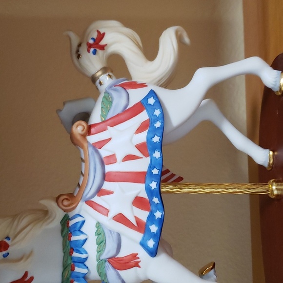 Lenox American Glory Carousel Horse - Picture 8 of 15